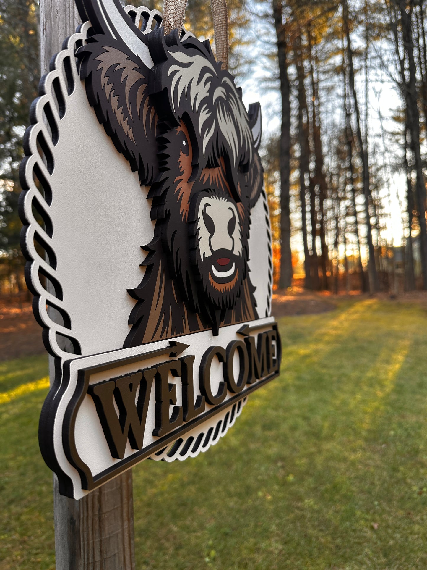 Highland Cow Welcome Sign – 3D Layered Farmhouse Décor 17" Diameter